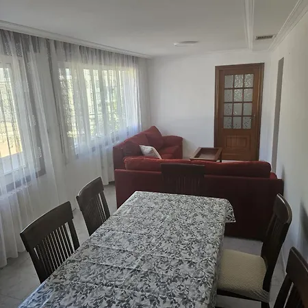 아파트 Papona 1 *